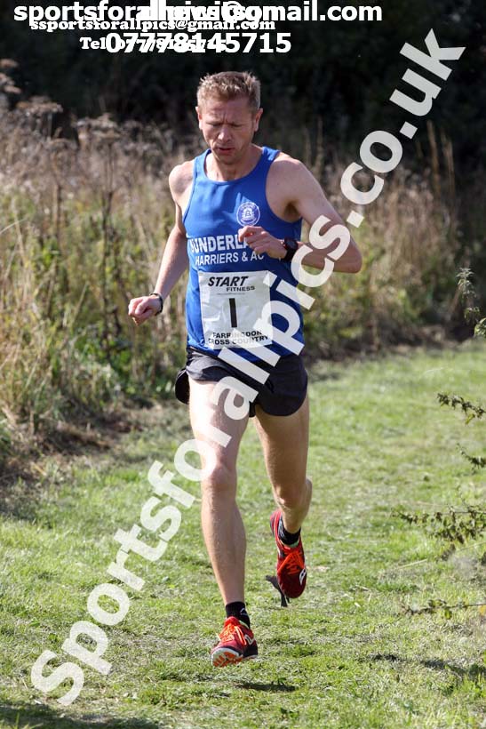 Senior mens and veteran relays, Sunderland Harriers Cross Country Relays, Farringdon, Sunderland . Photo: David T. Hewitson/Sports for All Pics